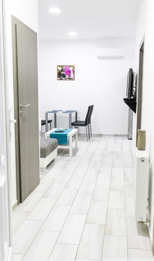 Trika Apartman シャールヴァール エクステリア 写真