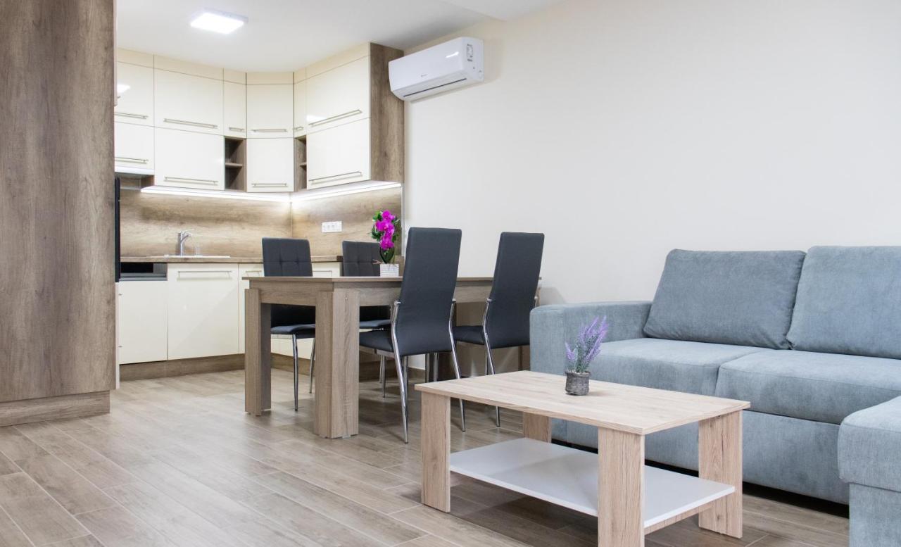 Trika Apartman シャールヴァール エクステリア 写真