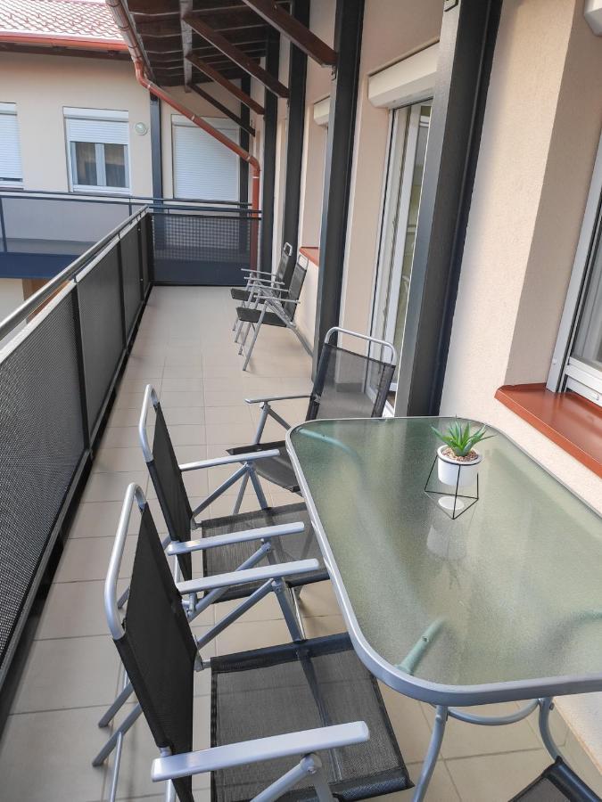 Trika Apartman シャールヴァール エクステリア 写真