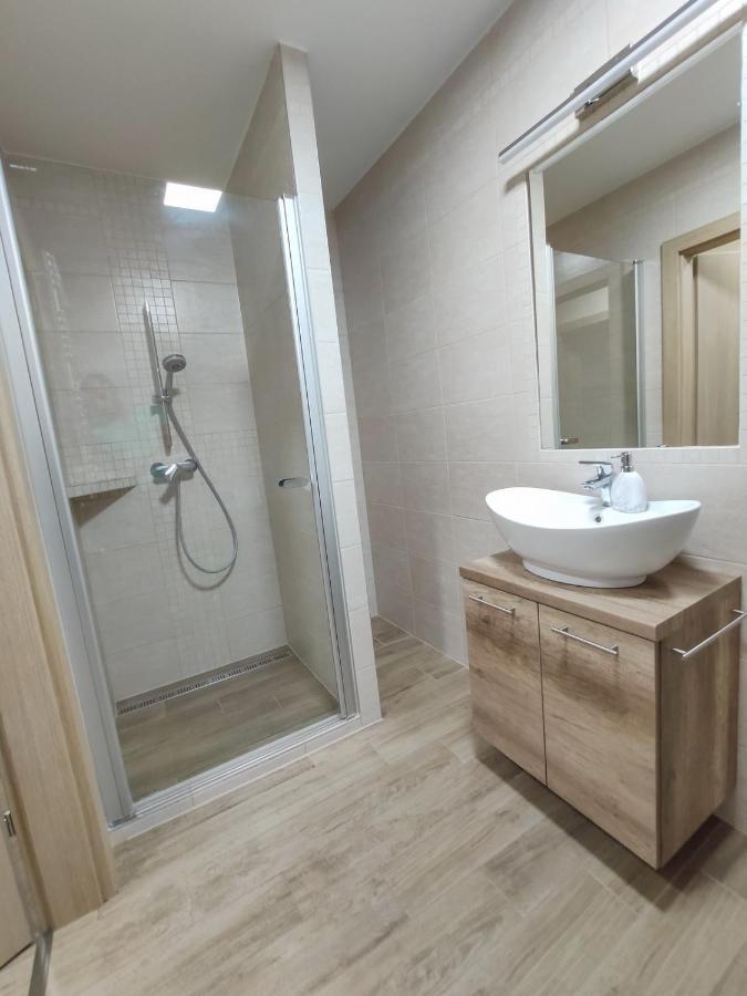 Trika Apartman シャールヴァール エクステリア 写真