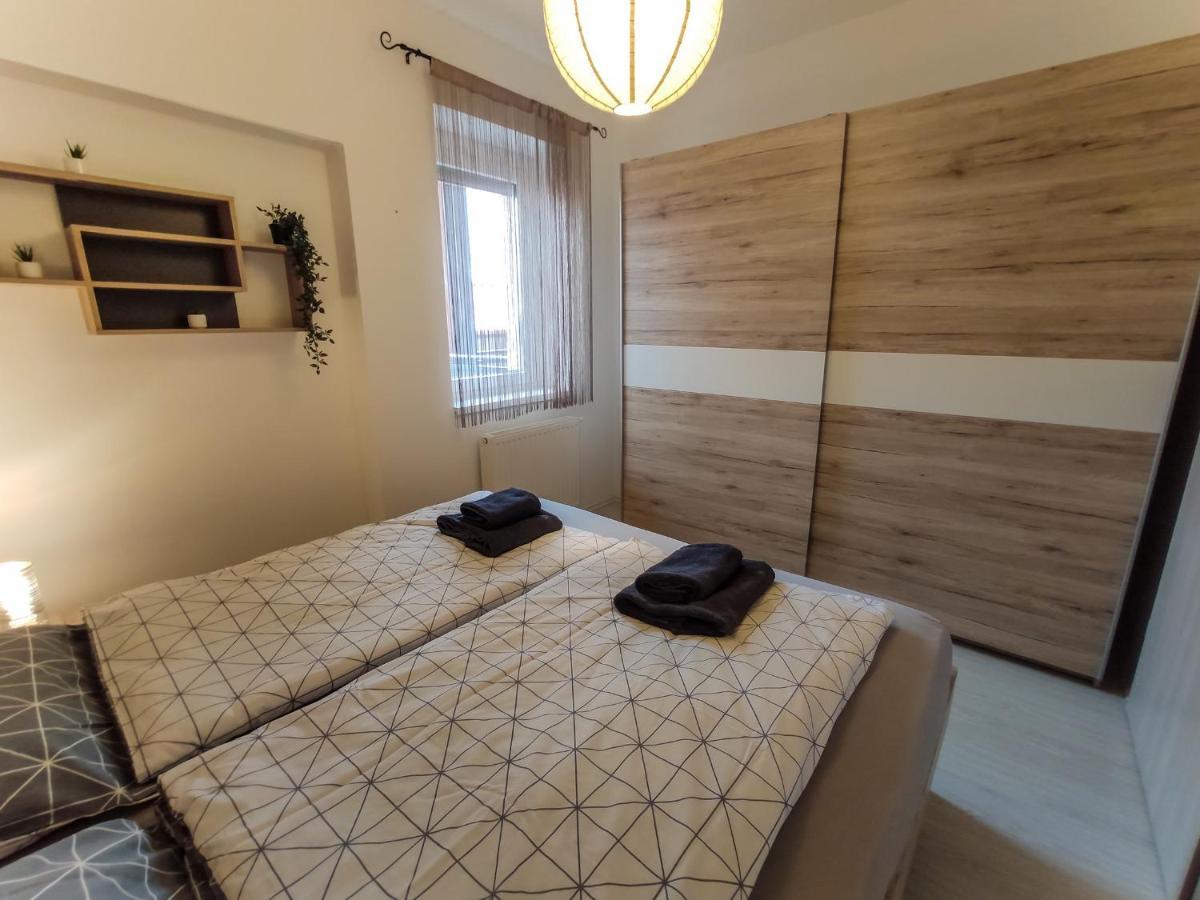 Trika Apartman シャールヴァール エクステリア 写真