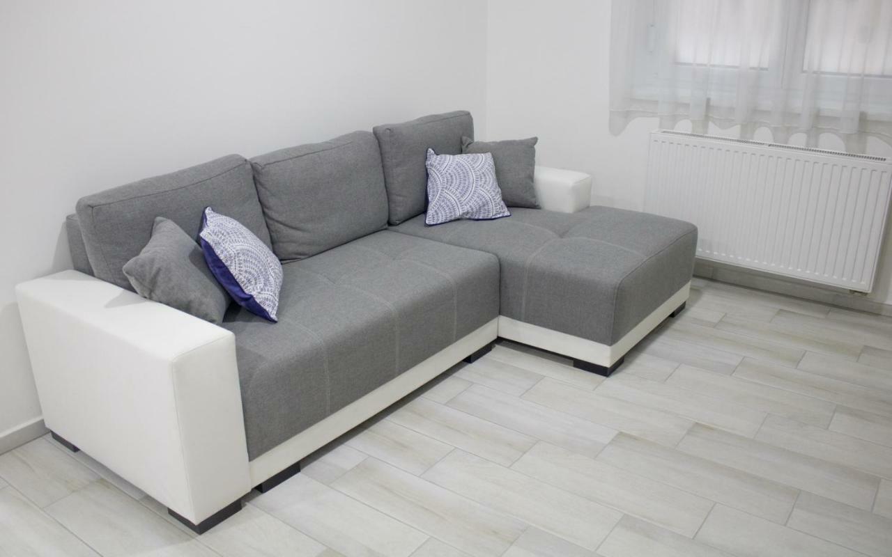 Trika Apartman シャールヴァール エクステリア 写真